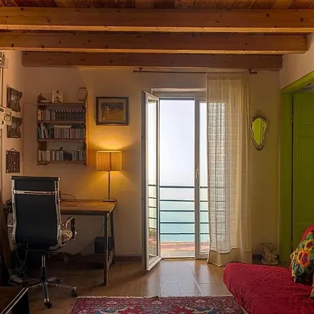 Amazing Flat At The Heart Of 5 Terre National Park Apartment Vernazza Exterior photo